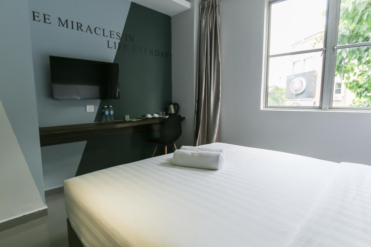 Hotel 99 Kota Kemuning Shah Alam Ngoại thất bức ảnh